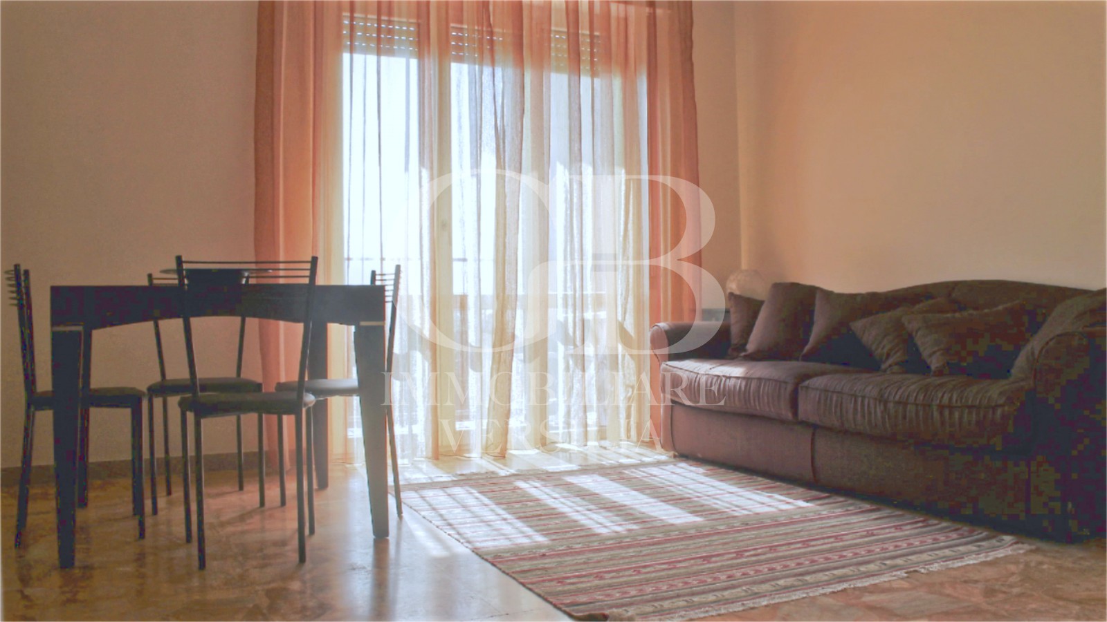 Lido di Camaiore, centralissimo a soli 50 mt dalla Spiaggia, vista mare