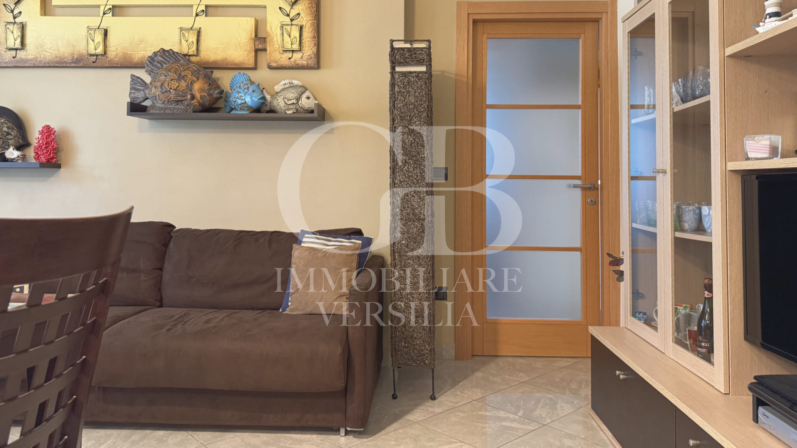 Lido di Camaiore, 350 Mt dalla spiaggia, appartamento moderno con ascensore, in zona verde e tranquilla.