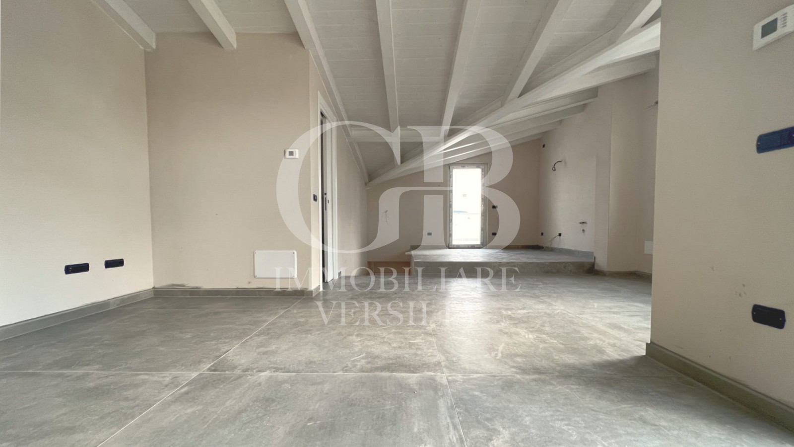 Lido di Camaiore, 50 Mt dal mare, attico con terrazza di nuova realizzazione, in zona centralissima