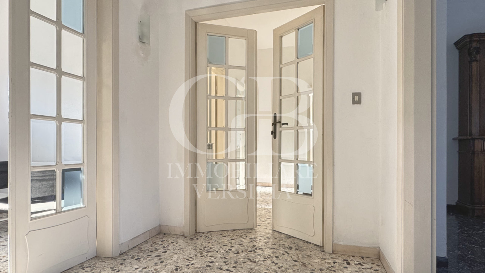 Lido di Camaiore, 950 Mt dal mare, spazioso appartamento semi-indipendente