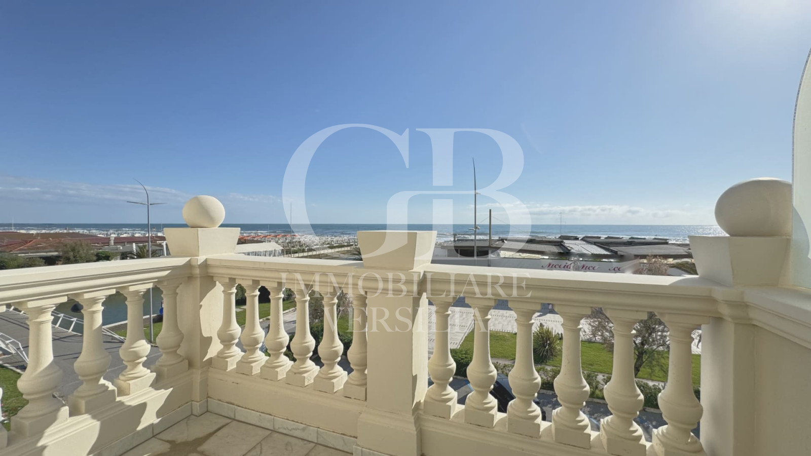 Lido di Camaiore, appartamenti di nuova costruzione da personalizzare con posto auto privato.